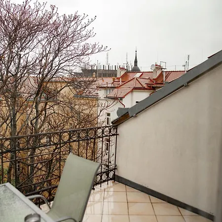 Legerova 33 Aparthotel 3*