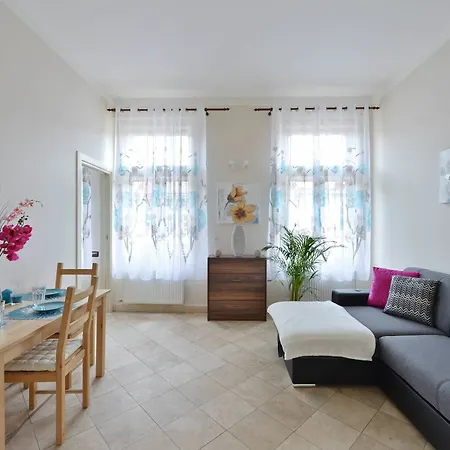 Aparthotel Legerova 33