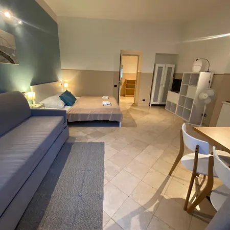 Legerova 33 Apartahotel 3*