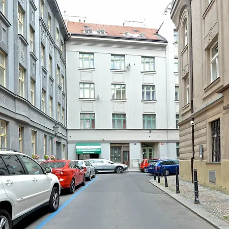 Legerova 33 Aparthotel