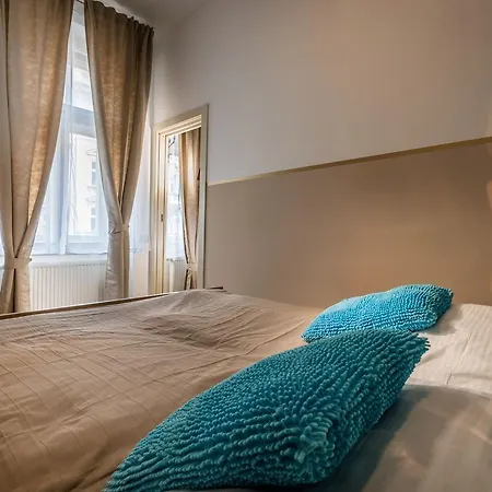 Legerova 33 Apart Otel Prag