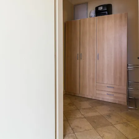 Legerova 33