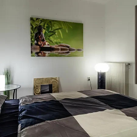Apart Otel Legerova 33