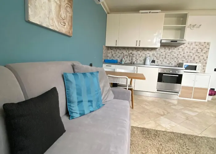 Legerova 33 Apart Otel 3*